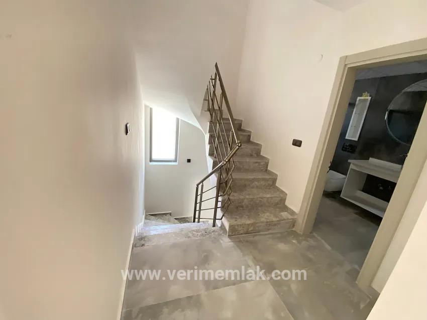 3+1-Zimmer Villa Zu verkaufen in Mersin Alanı Bz. Seferihisar Ürkmez - 180 m²