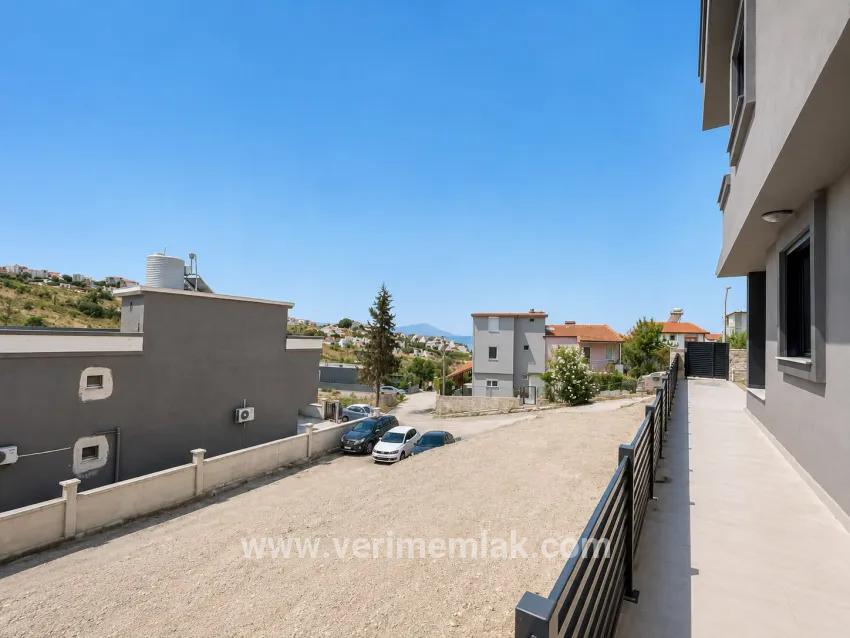 3+1-Zimmer Villa Zu verkaufen in Atatürk Bz. Seferihisar Doğanbey - 190 m²