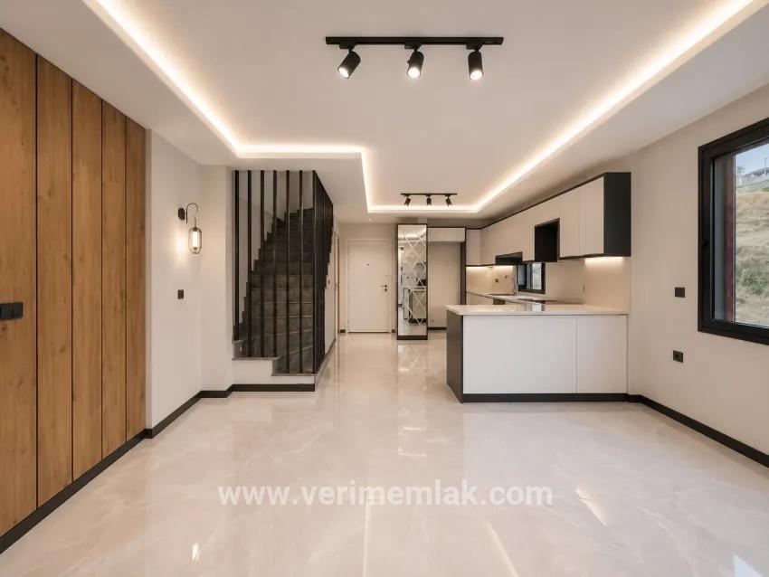 3+1-Zimmer Villa Zu verkaufen in Atatürk Bz. Seferihisar Doğanbey - 190 m²