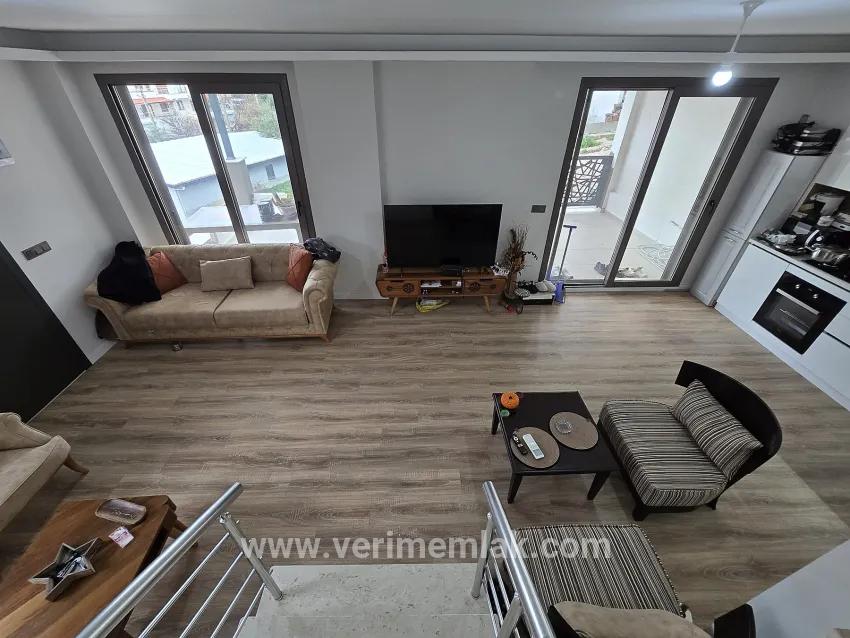 In Seferihisar Ürkmez, eine etwa 600 m entfernte, großzügige gartenumschlossene 3+1 Sommerhaus-villa