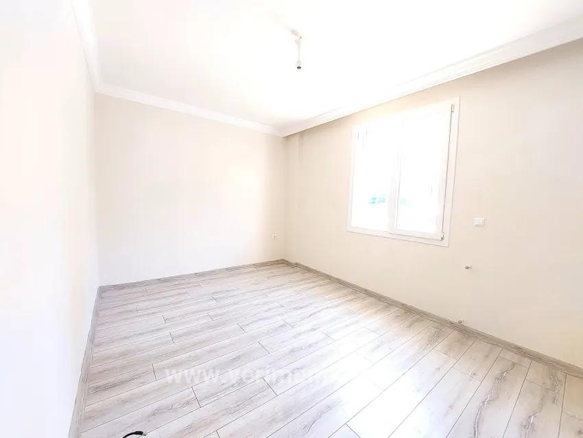 İzmir Seferihisar Ürkmez'de Verkaufliches Gartennahes Erdgeschosswohnung 2+1