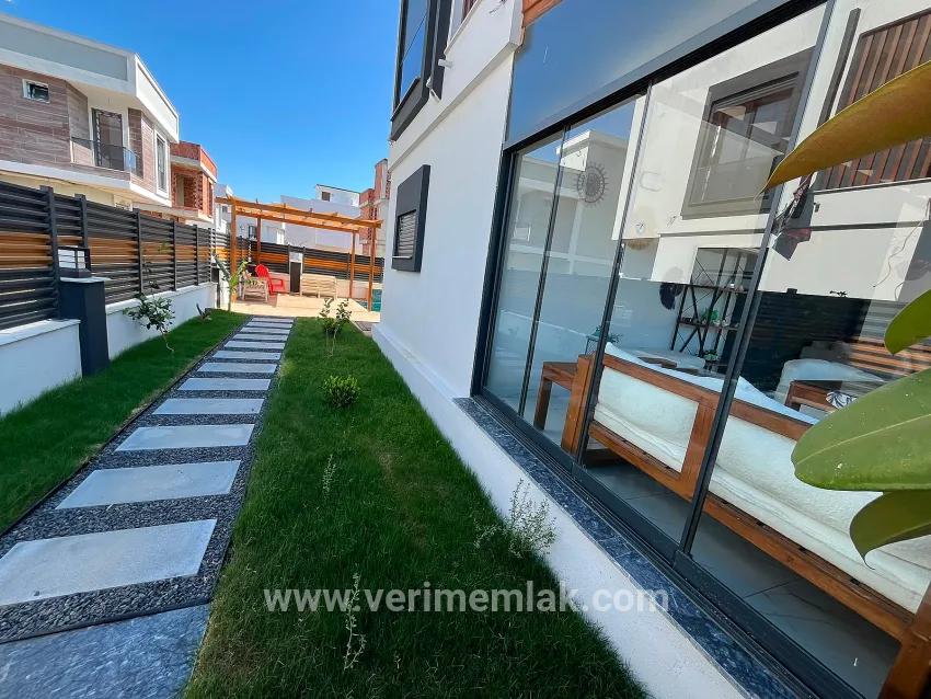 Seferihisar Perle, In Doğanbey mit Pool Ultra Luxus 3+1 Villa zum Verkauf