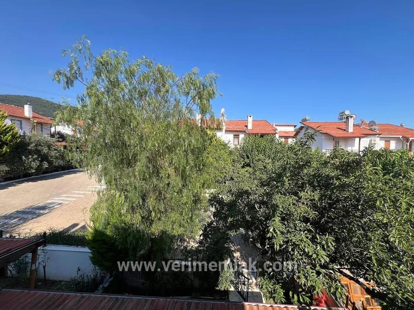 In Özderede, 2 Minuten von der See entfernt, geräumige Villa mit großem Garten, 3+1 Zimmer, zum Verkauf