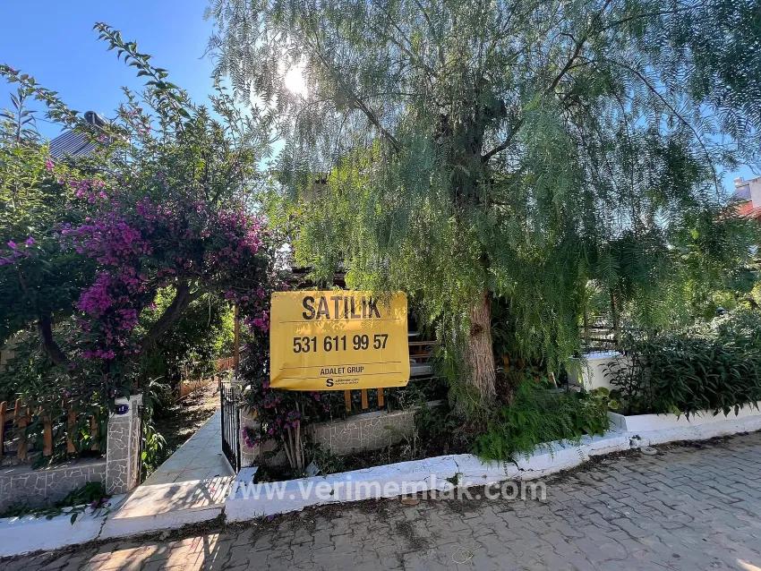 In Özderede, 2 Minuten von der See entfernt, geräumige Villa mit großem Garten, 3+1 Zimmer, zum Verkauf