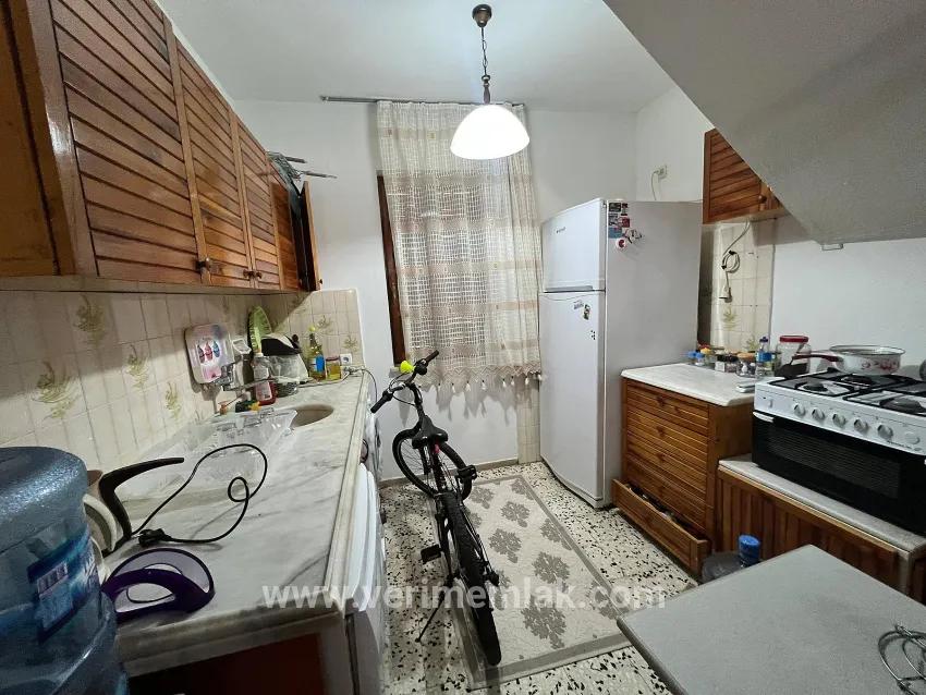 In Özderede, 2 Minuten von der See entfernt, geräumige Villa mit großem Garten, 3+1 Zimmer, zum Verkauf