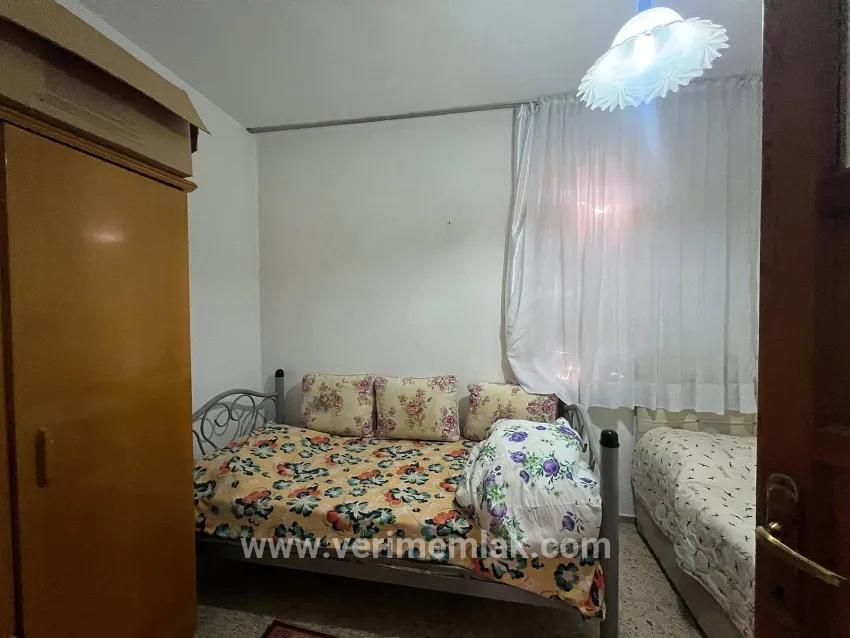 In Özderede, 2 Minuten von der See entfernt, geräumige Villa mit großem Garten, 3+1 Zimmer, zum Verkauf