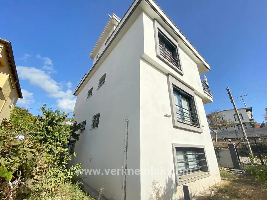 3+1-Zimmer Villa Zu verkaufen in Mersin Alanı Bz. Seferihisar Ürkmez - 150 m²