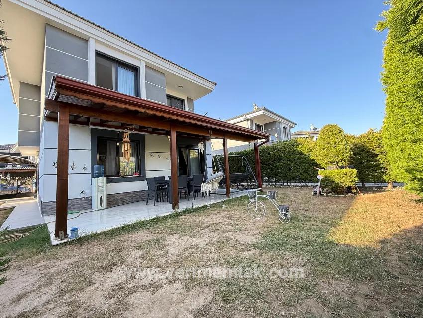 3+1-Zimmer Villa Zu verkaufen in Cumhuriyet Bz. Seferihisar Doğanbey - 360 m²