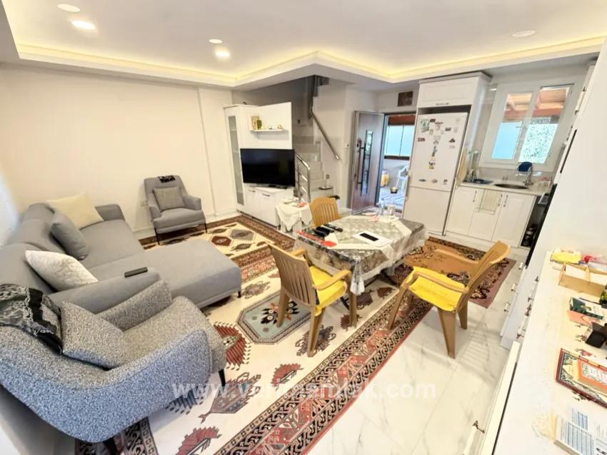 3+1-Zimmer Villa Zu verkaufen in Cumhuriyet Bz. Seferihisar Doğanbey - 215 m²