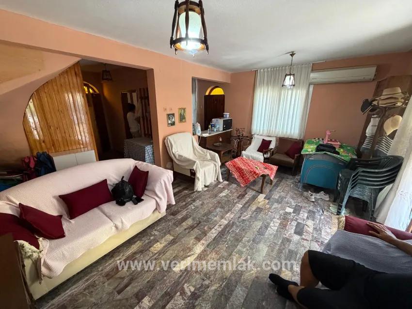 4+1-Zimmer Villa Zu verkaufen in Bengiler Bz. Seferihisar Ürkmez - 160 m²