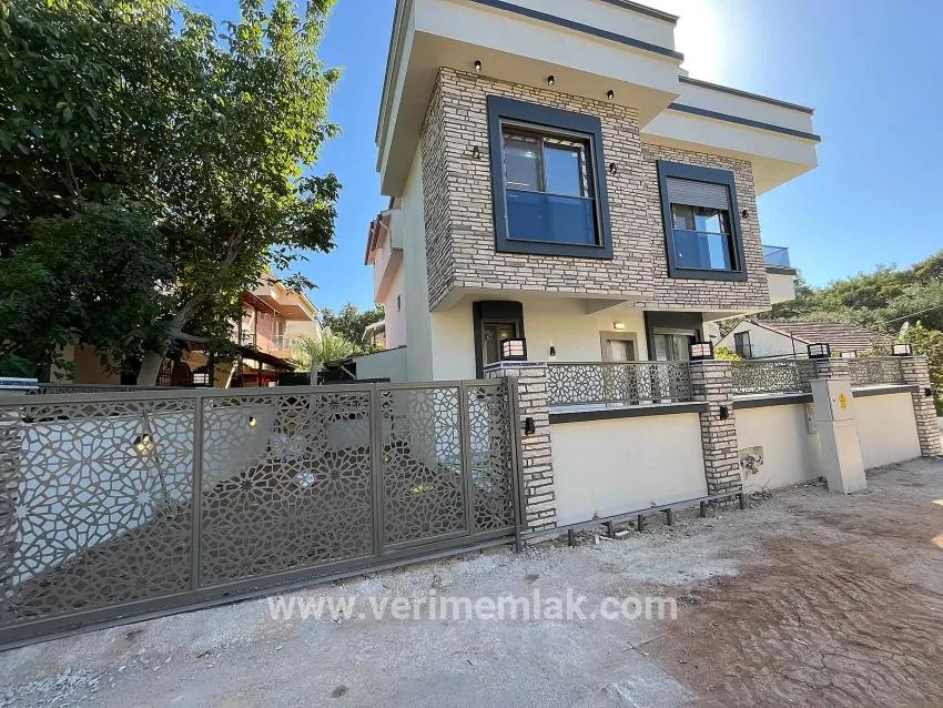 3+1-Zimmer Villa Zu verkaufen in Çukuraltı Bz. Menderes Özdere - 185 m²