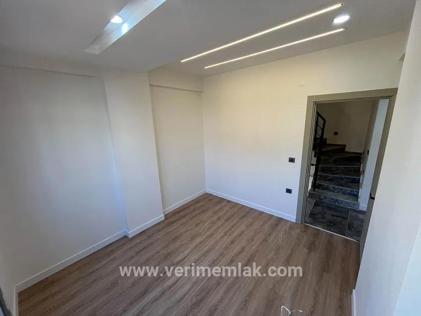 3+1-Zimmer Villa Zu verkaufen in Çukuraltı Bz. Menderes Özdere - 185 m²