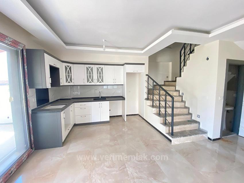 3+1 Villa Mit Garten In Doğanbey, In Meeresnähe Zu Verkaufen