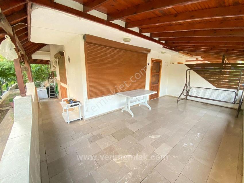 4+1 Villa Zum Verkauf In Einer Anlage In Meeresnähe In Doğanbey