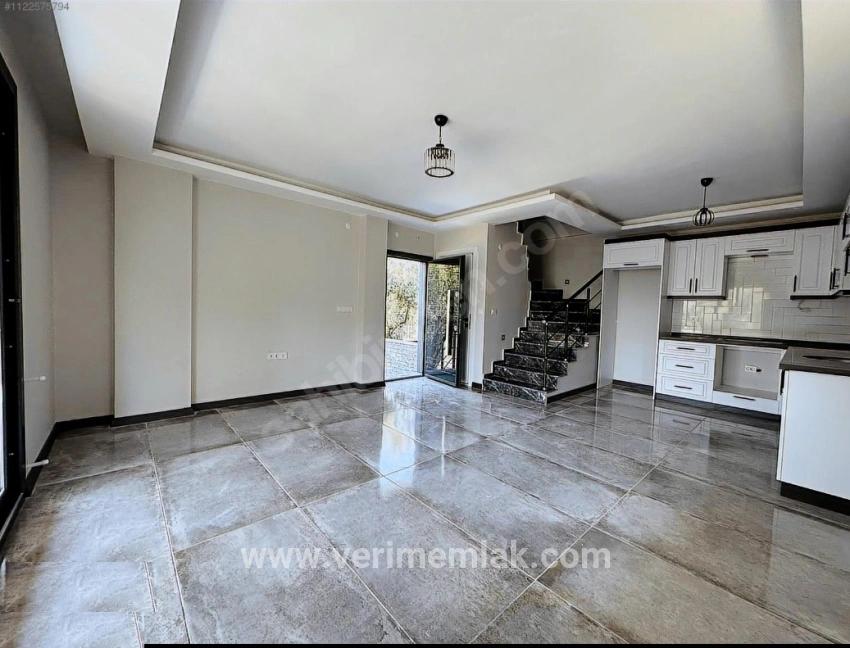 3+1-Zimmer Villa Zu verkaufen in Cumhuriyet Bz. Seferihisar Doğanbey - 175 m²
