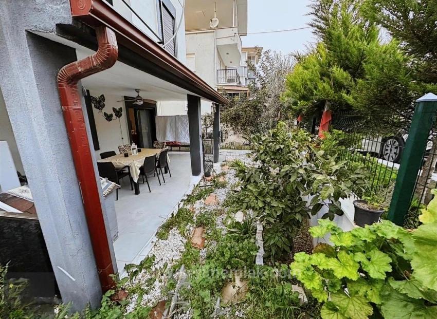 Großzügige 3+1-Maisonette-Wohnung Mit Garten, 500 M Vom Meer Entfernt In Seferihisar, Mersin.