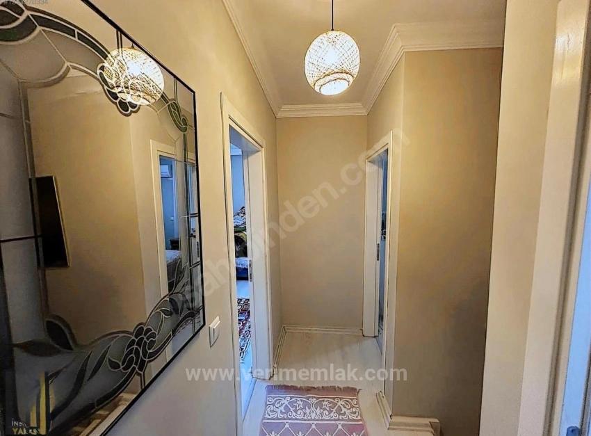 Großzügige 3+1-Maisonette-Wohnung Mit Garten, 500 M Vom Meer Entfernt In Seferihisar, Mersin.