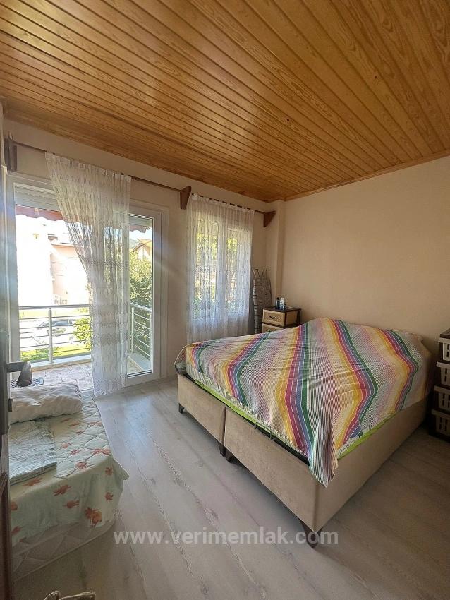 Villa Mit Großem Garten, Direkt Am Strand In Özdere Gelegen