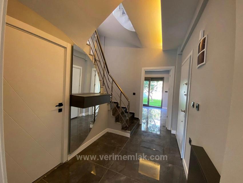 Ultra-Luxus-Villa (3+1 Zimmer) Mit Separater Küche Am Meer In Özdere Zu Verkaufen