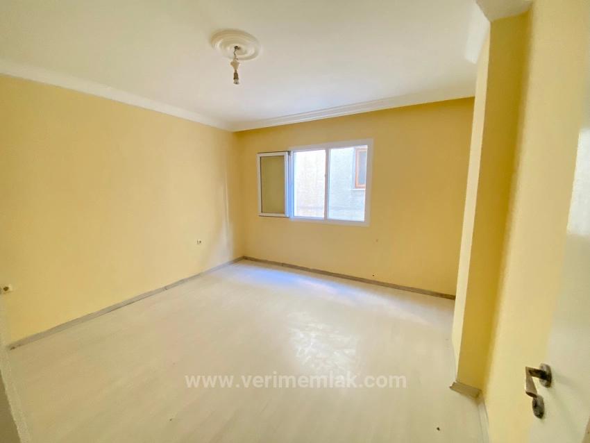 Großzügige 150 M² Große 2+1-Zimmer-Wohnung In Ürkmez, In Meeresnähe Zu Verkaufen