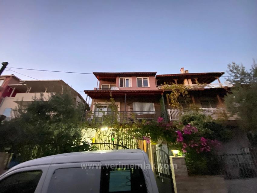 Möblierte 2+1-Zimmer-Wohnung Im Mittleren Stockwerk Von Ürkmez Seaside Zur Jahresmiete