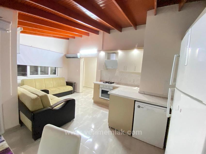 Möblierte 2+1-Zimmer-Wohnung Im Mittleren Stockwerk Von Ürkmez Seaside Zur Jahresmiete