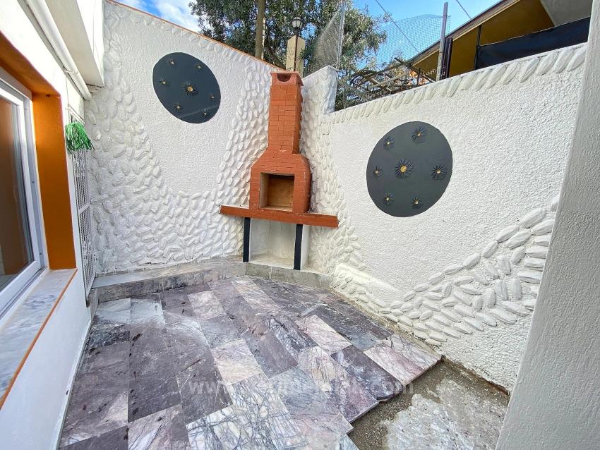 2+1-Zimmer-Wohnung Mit Garten Und Kostenfreier Miete In Seferihisar Ürkmez Zu Verkaufen