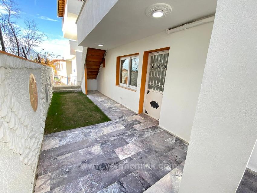 2+1-Zimmer-Wohnung Mit Garten Und Kostenfreier Miete In Seferihisar Ürkmez Zu Verkaufen