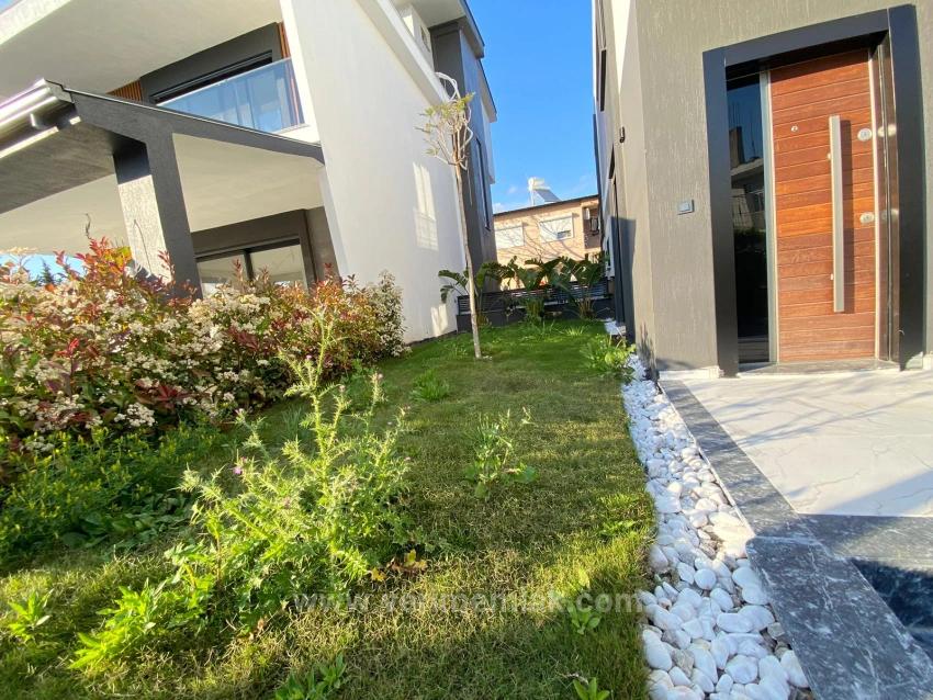 3+1-Zimmer-Villa Mit Fußbodenheizung In Ürkmez, In Meeresnähe, Zu Verkaufen