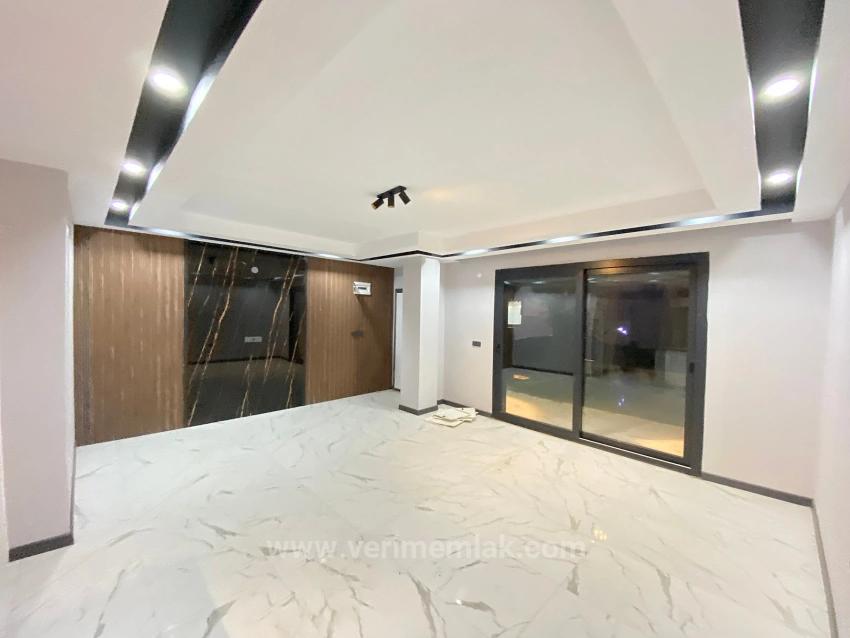 3+1-Zimmer-Villa Mit Fußbodenheizung In Ürkmez, In Meeresnähe, Zu Verkaufen