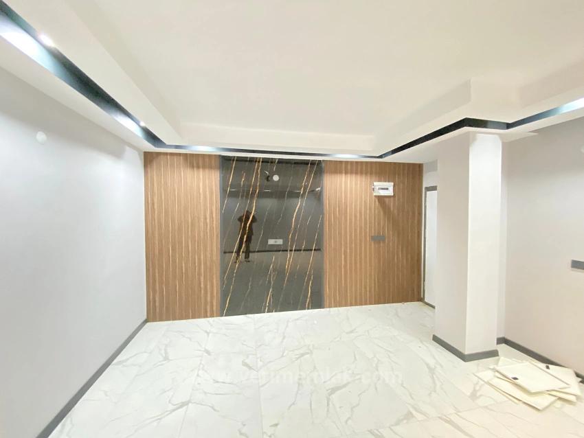 3+1-Zimmer-Villa Mit Fußbodenheizung In Ürkmez, In Meeresnähe, Zu Verkaufen