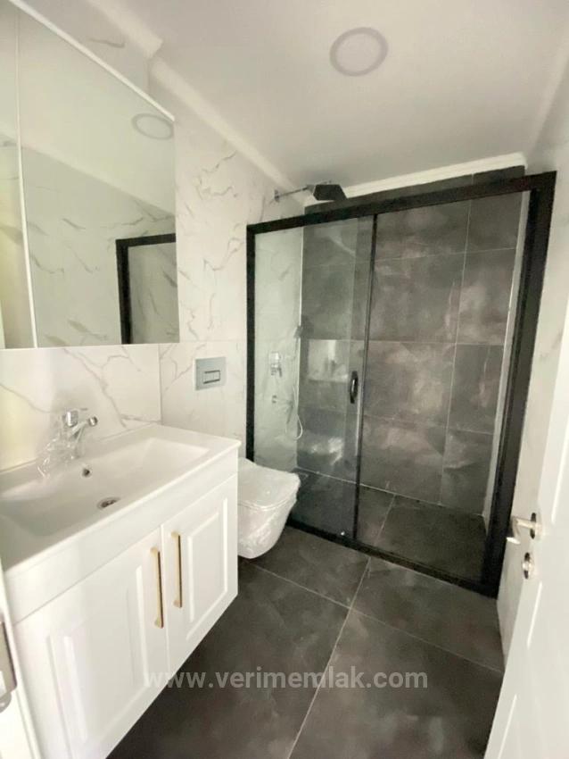 3+1-Zimmer-Villa Mit Fußbodenheizung In Ürkmez, In Meeresnähe, Zu Verkaufen