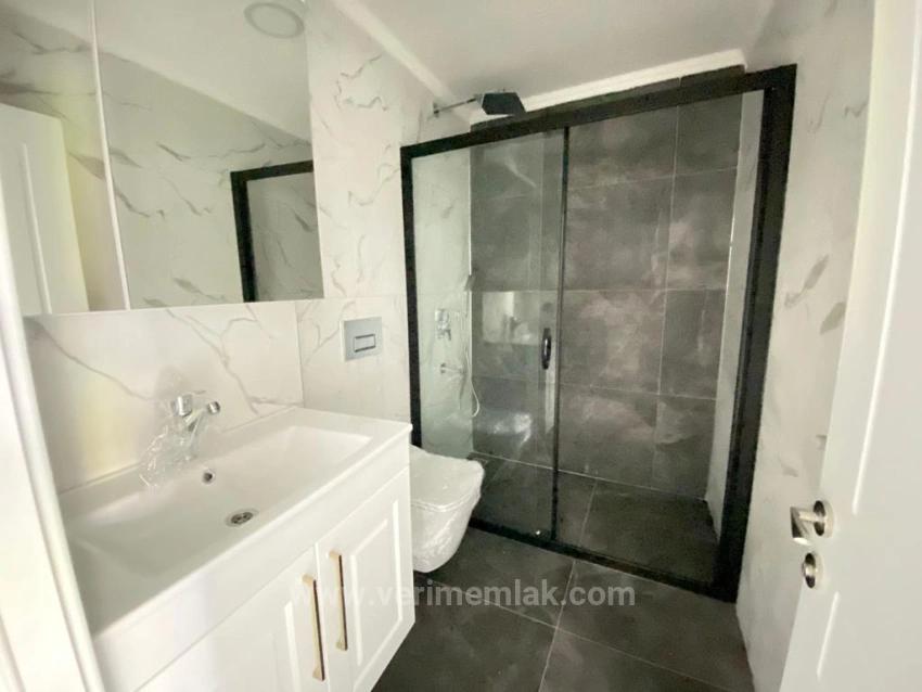 3+1-Zimmer-Villa Mit Fußbodenheizung In Ürkmez, In Meeresnähe, Zu Verkaufen