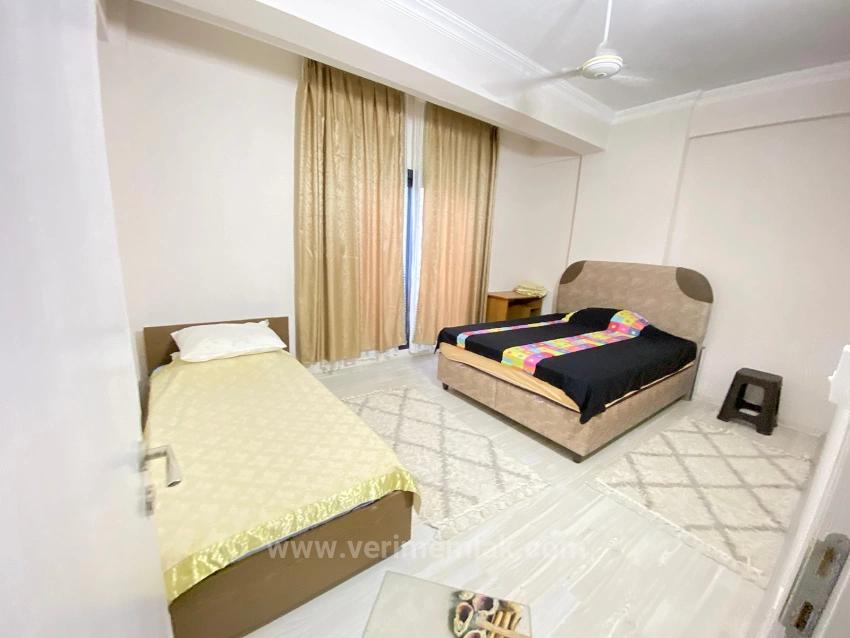 Dringend Preis Gesenkt: 3+1-Zimmer-Villa In Ürkmez, Nur 250 M Vom Meer Entfernt, Zu Verkaufen.