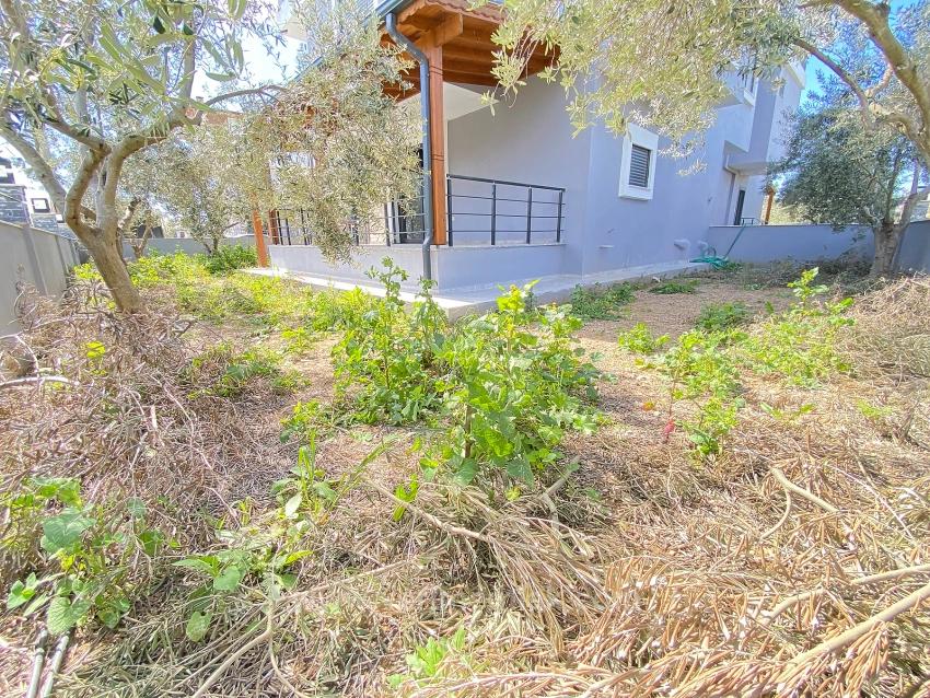 Seferihisar.cumhuriyet Mah. 500 M Entfernung Zum Meer, 3+1 Villa Mit Großem Garten Zu Verkaufen“