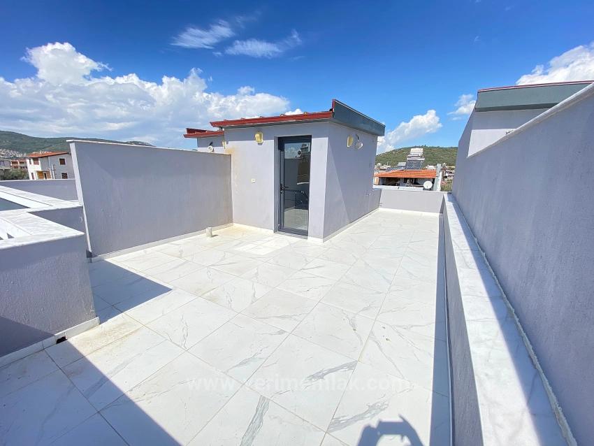 „2+1 Villa Zum Verkauf In Seferihisar, Stadtteil Cumhuriyet, 500 M Vom Meer Entfernt, Mit Großem Garten“