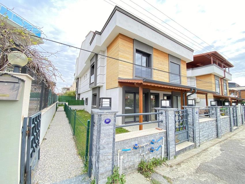 3+1-Zimmer-Villa In Özdere, Nur 400 Meter Vom Meer Entfernt, In Unmittelbarer Nähe Zum Markt Und Zentrum.