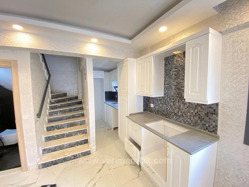 3+1-Zimmer-Villa In Özdere, Nur 400 Meter Vom Meer Entfernt, In Unmittelbarer Nähe Zum Markt Und Zentrum.