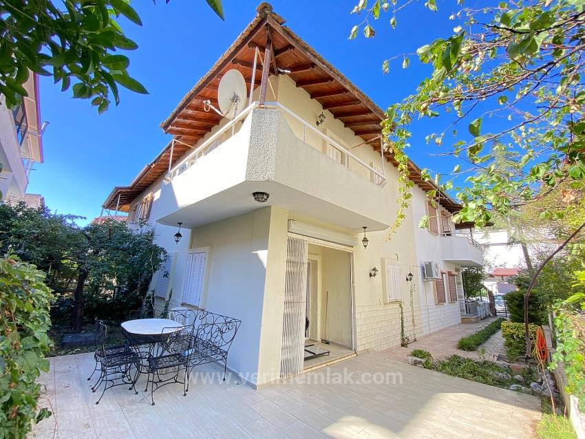 3+1 Villa Zum Verkauf In Seferihisar Ürkmez, 50 M Vom Strand Entfernt