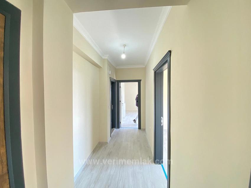 2+1-Zimmer-Wohnung Mit Meerblick Und Aufzug In Gumuldur Zu Verkaufen