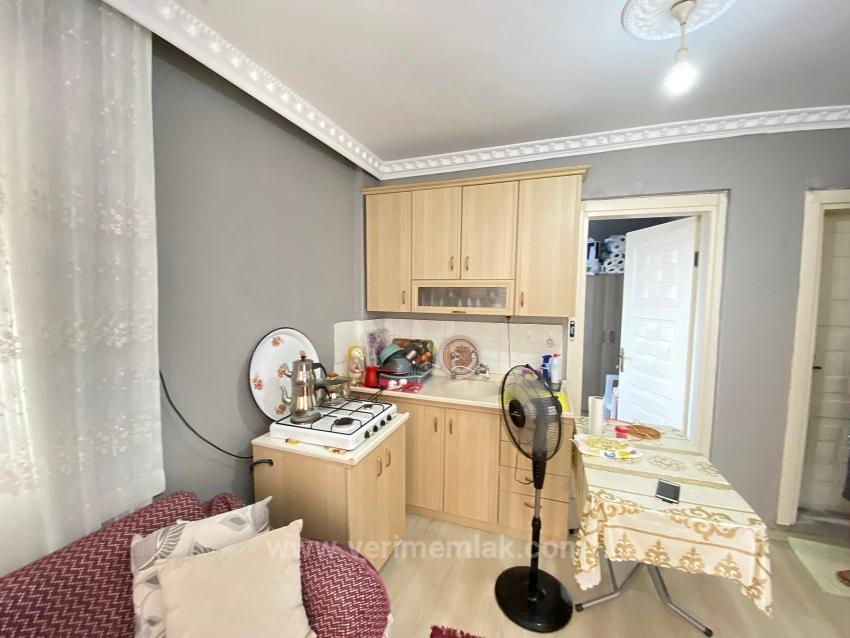 Erdgeschosswohnung (1+1 Zimmer) Am Meer In Ürkmez Zu Verkaufen