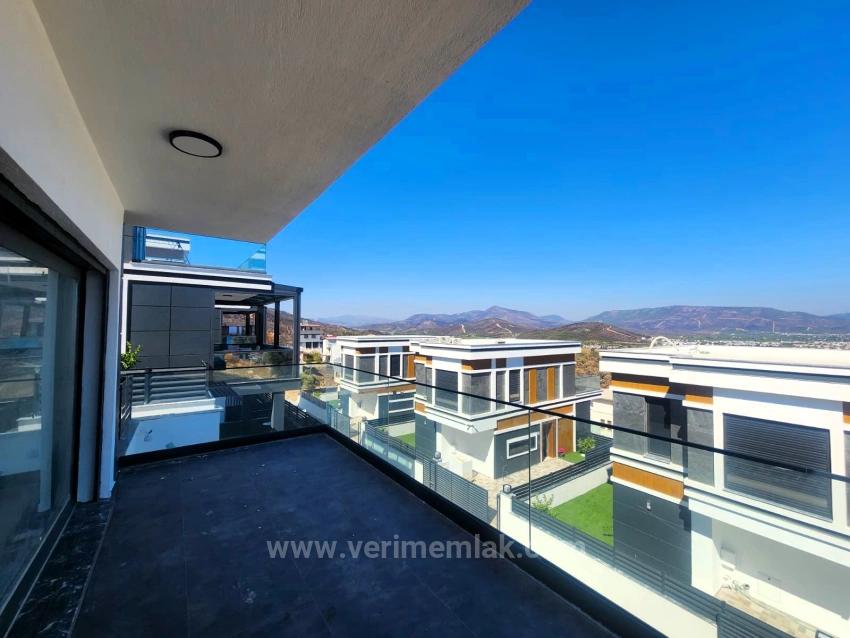 Ultra-Luxus-Triplex-Villa (3+1 Schlafzimmer) Mit Vollem Meerblick In Doğanbey