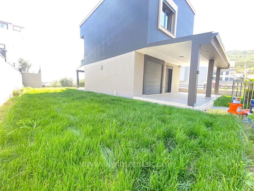 Freistehende Villa Mit 4 Schlafzimmern Und 2 Bädern In Doğanbey Mit Meerblick Auf Einem 280 M² Großen Grundstück!