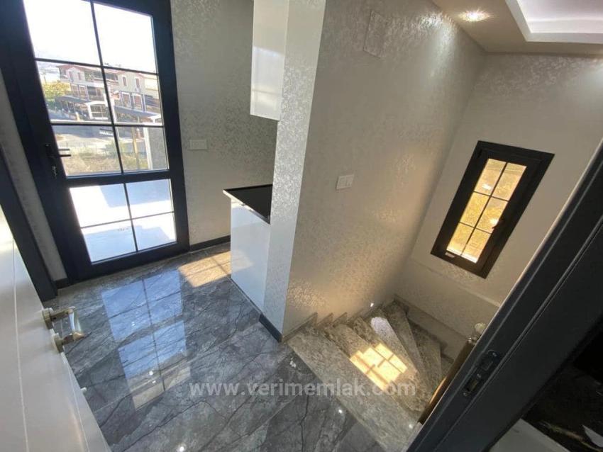 50 M² Große Sommervilla Mit Pool Und Garten In Gumuldur Zu Verkaufen