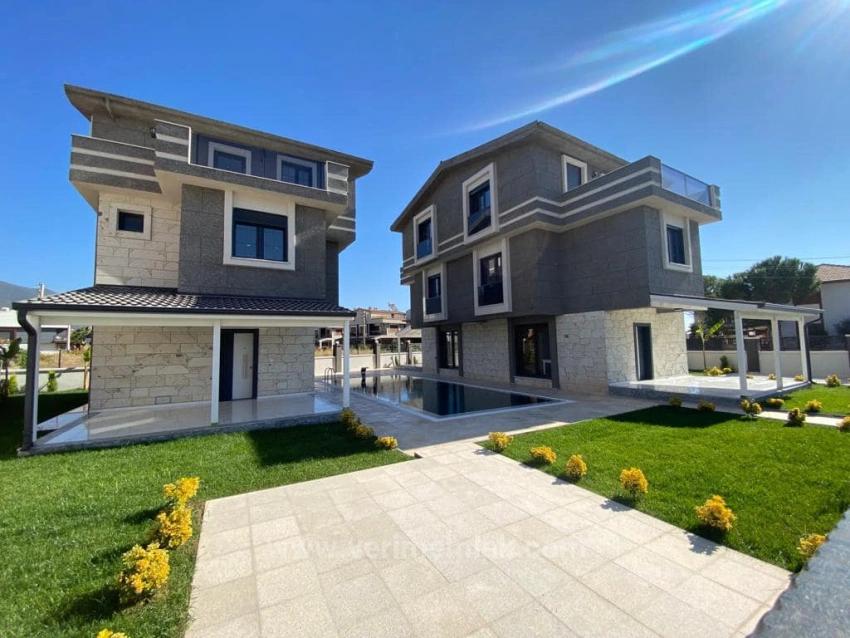 50 M² Große Sommervilla Mit Pool Und Garten In Gumuldur Zu Verkaufen