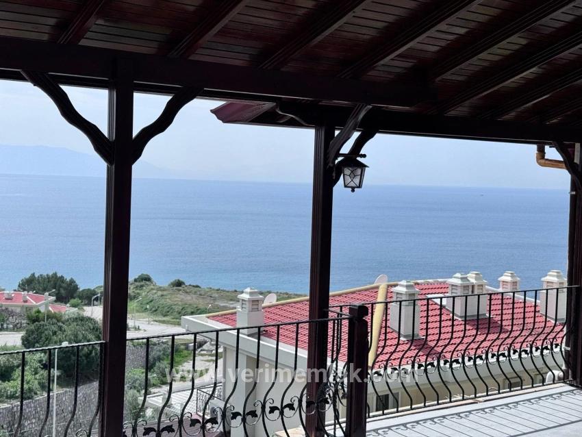 4+1-Zimmer Villa Zu verkaufen in Atatürk Bz. Seferihisar Doğanbey - 300 m²