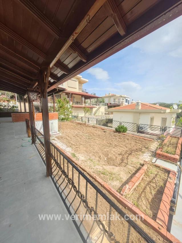 4+1-Zimmer Villa Zu verkaufen in Atatürk Bz. Seferihisar Doğanbey - 300 m²