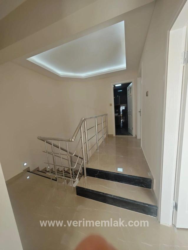 4+1-Zimmer Villa Zu verkaufen in Atatürk Bz. Seferihisar Doğanbey - 300 m²