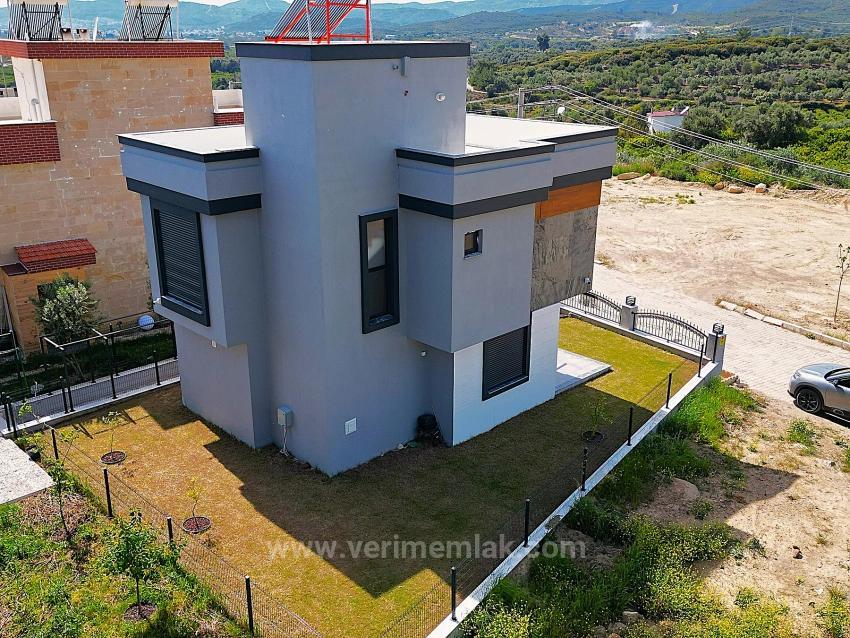 3+1 Freistehende Villa Mit Meerblick In Seferihisar Ürkmez