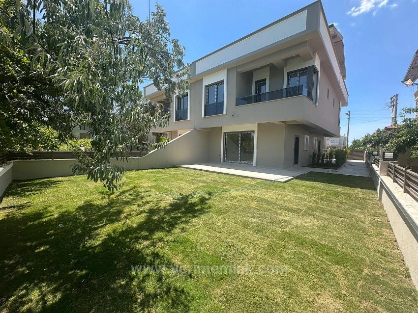 3+1 Villa Mit Großem Garten In Özdere, Nur Wenige Gehminuten Vom Meer Entfernt